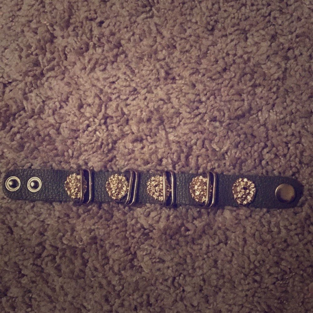 Green lion bracelet